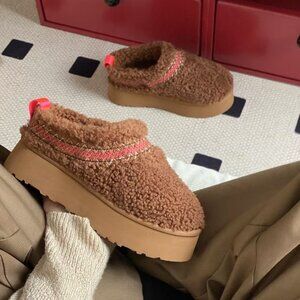 UGG TAZZ BRAID PLATFORM SHEEP FUR SLIPPER